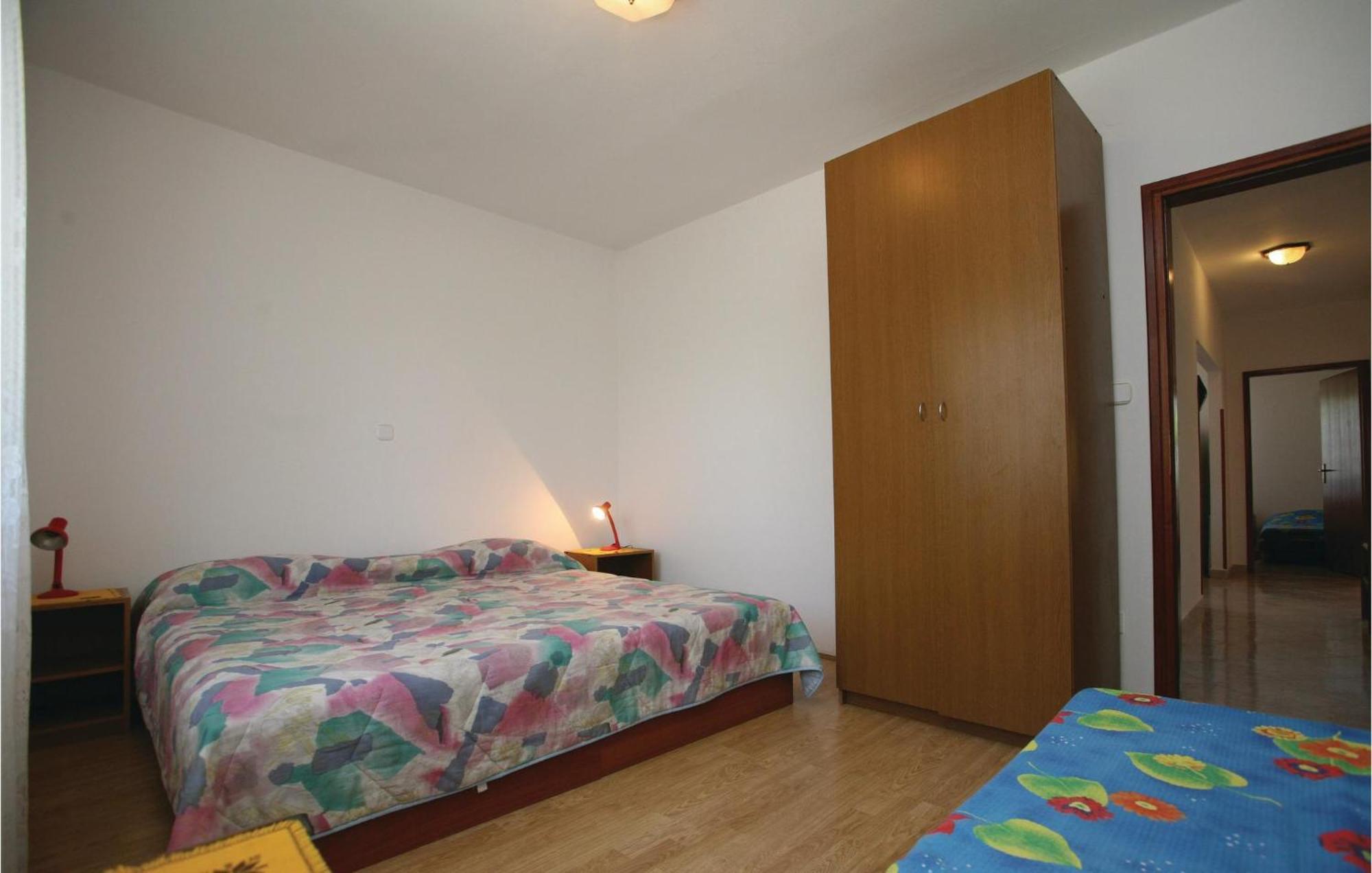2 Bedroom Gorgeous Apartment In Labin Raša Eksteriør billede